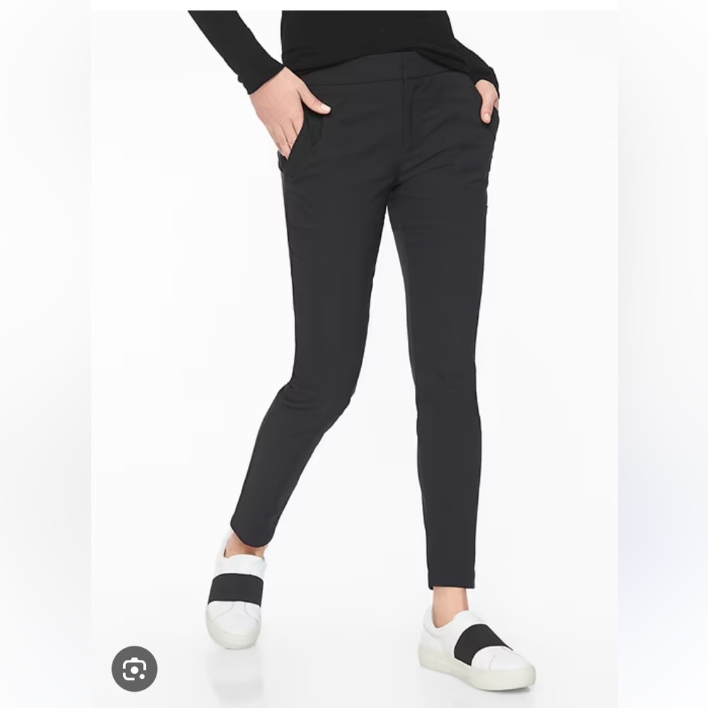 Athleta Women’s Wander Stash Skinny Pants